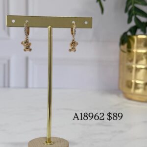 A18962 ARETE CON COLGANTE DE OSITO 18K