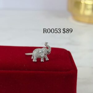 R0053 ANILLO CON IMAGEN DE ELEFANTE CON BRILLOS RODIO