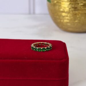 18112 ANILLO CON PIEDRAS VERDE 18K