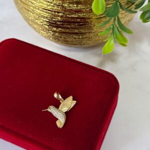 D18055 DIJE DE COLIBRI CON BRILLOS 18K