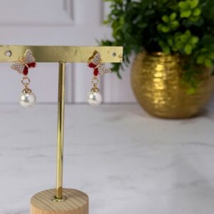 A181098 ARETE DISEÑO MARIPOSA CON BRILLOS Y PERLA COLGANTE 18K