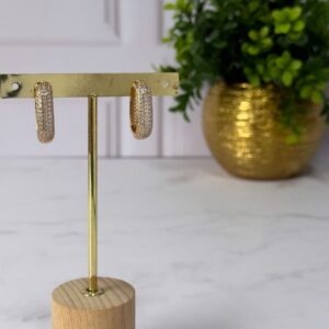 A181067 ARETE CUADRADO CON BRILLOS 18K