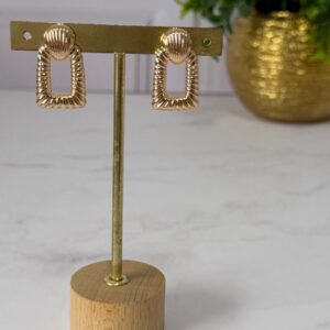 A181181 ARETE BASE SUPERIOR FORMA DE CONCHA COLGANTE RECTANGULAR 18K