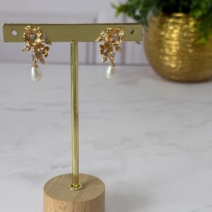 A181140 ARETE DISEÑO FLORAL CON PIEDRAS Y PERLA COLGANTE  18K