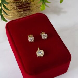 J18040 JUEGO DIJE Y ARETES CON CIRCONIAS CUBICAS 18K