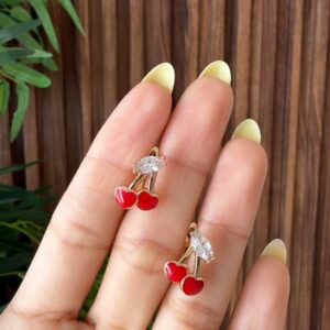 A181232 ARETES DE CEREZAS CON CRISTAL BLANCO 18K