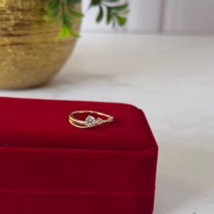 18127 ANILLO DISEÑO ENTRELAZADO CON CRISTALES 18K