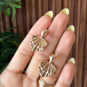 A181196 ARETE CON FORMA DE ABANICO 18K