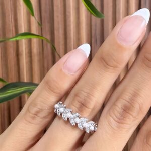 R0064 ANILLO CON DISEÑO DE HOJAS CON PERLAS